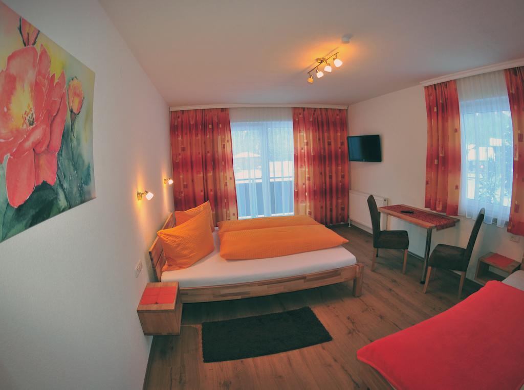 Hotel Haus Scheiber Sankt Jakob in Defereggen Habitación foto